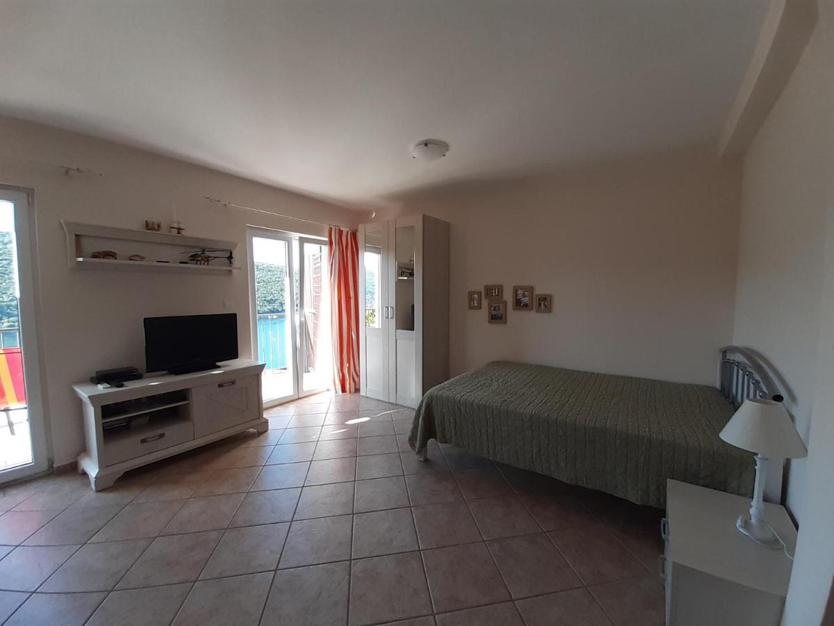 Suntime Apartment Tivat Exterior photo